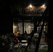 Épanouir Wine Bar